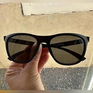 Women’s Oakley sunglassess